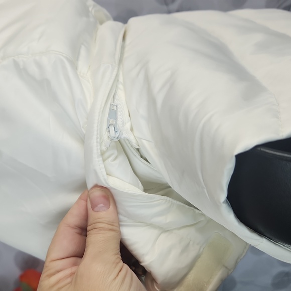 Michael Kors Down Puffer Vest - Picture 8 of 12